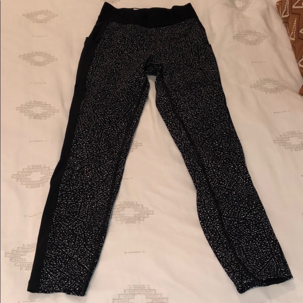 Lululemon Box it Out tight